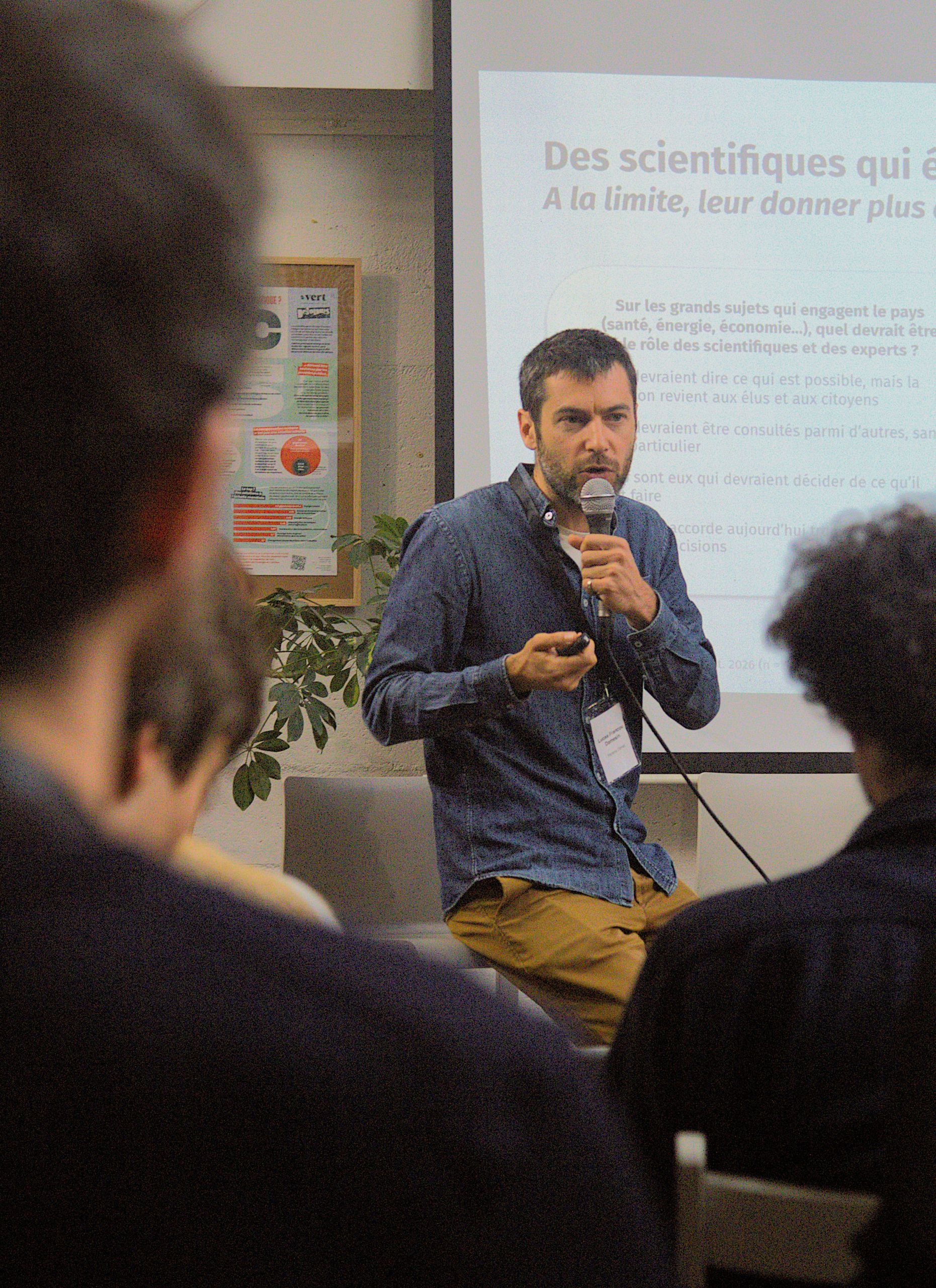 Lucas Francou, fondateur de Parlons Climat, présente les dernières études de Parlons Climat.